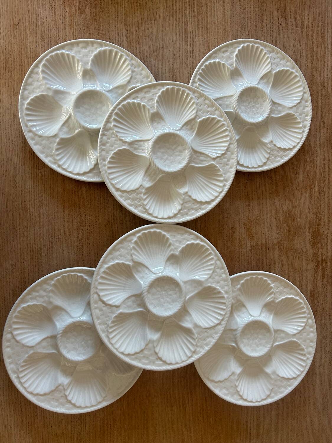 6 oyster plates in barbotine
