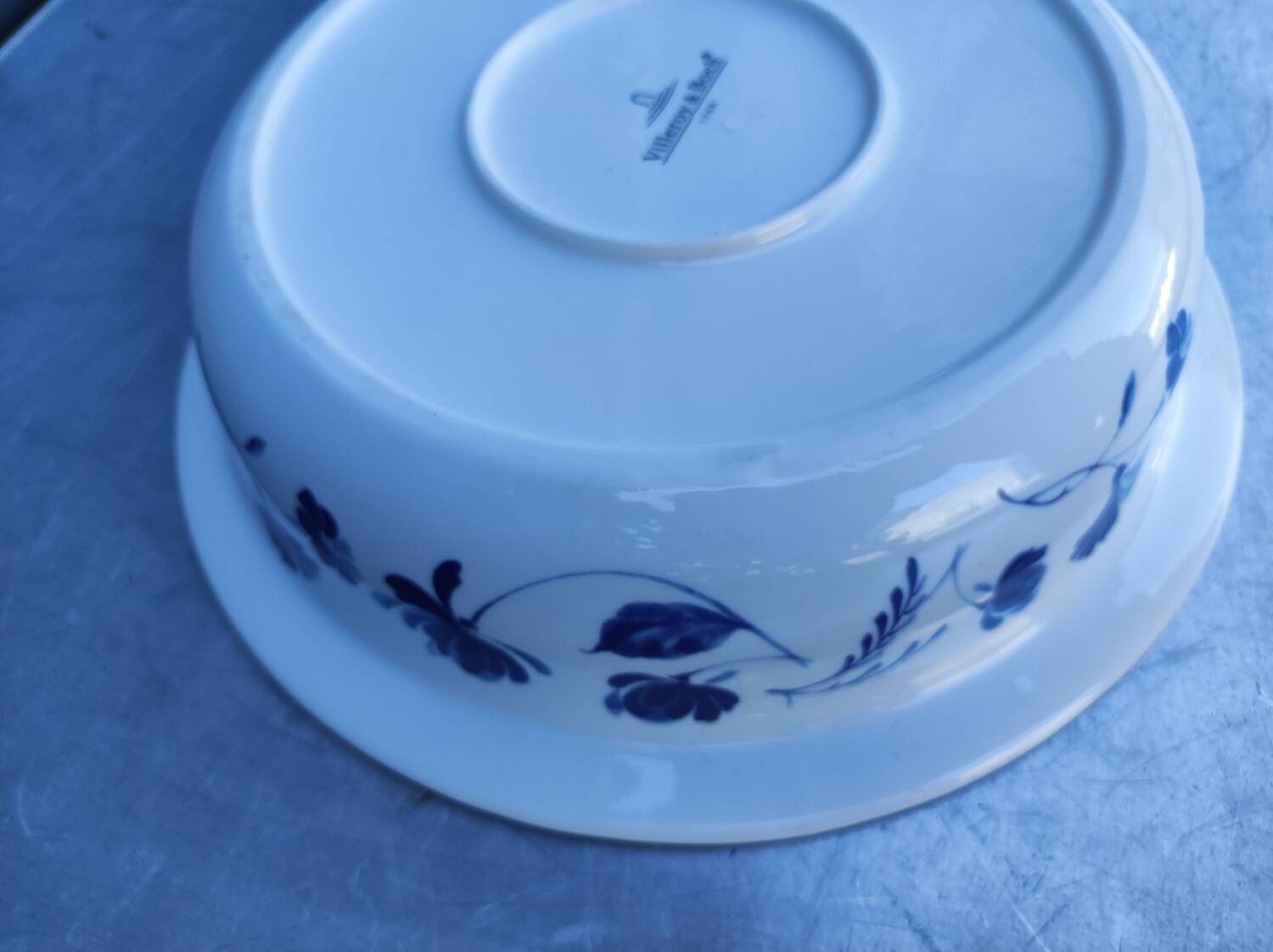 Old Villeroy & Boch hollow dish, blue floral pattern