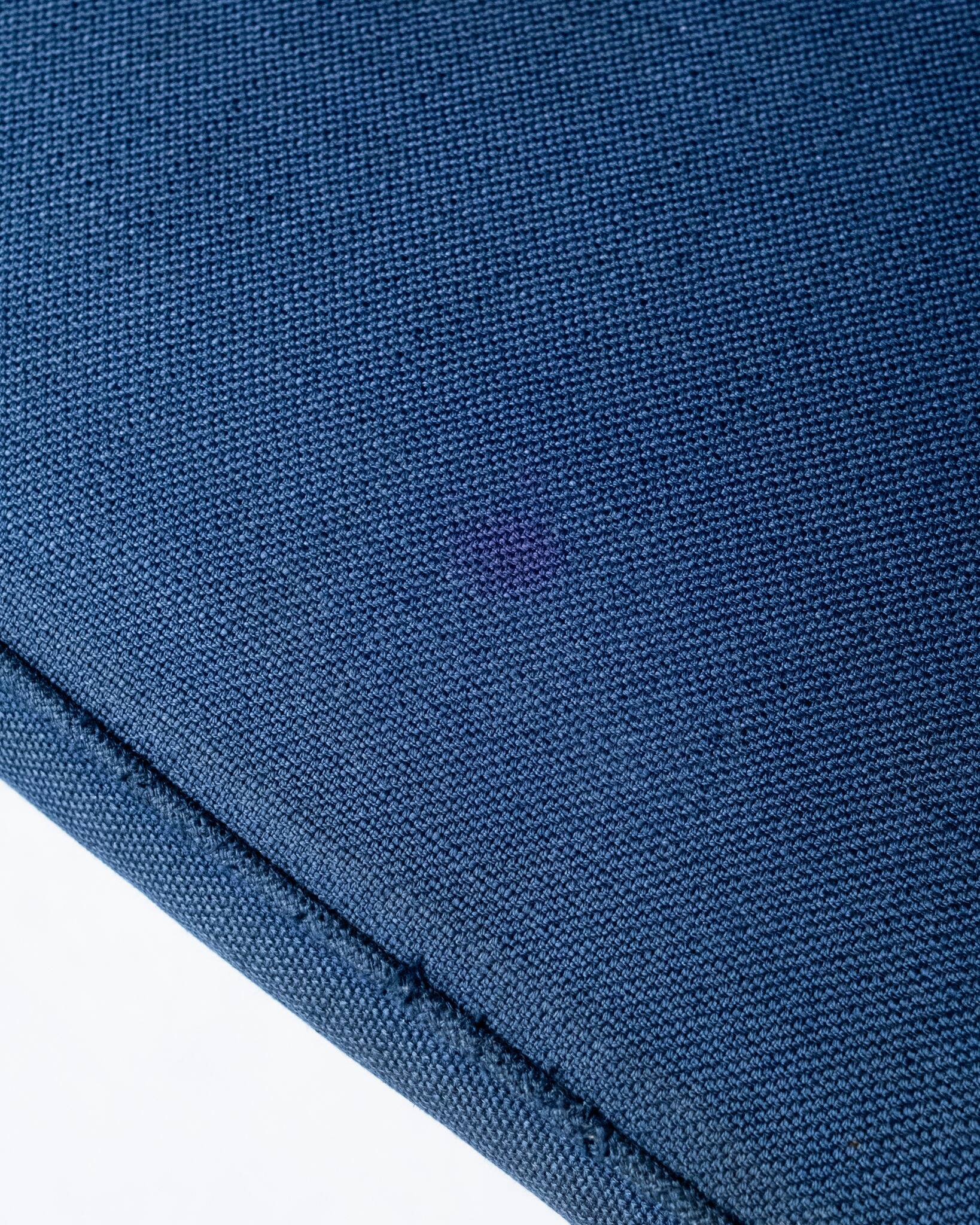 Grande banquette éventail d'angle en chêne, Guillerme et Chambron, 1970s