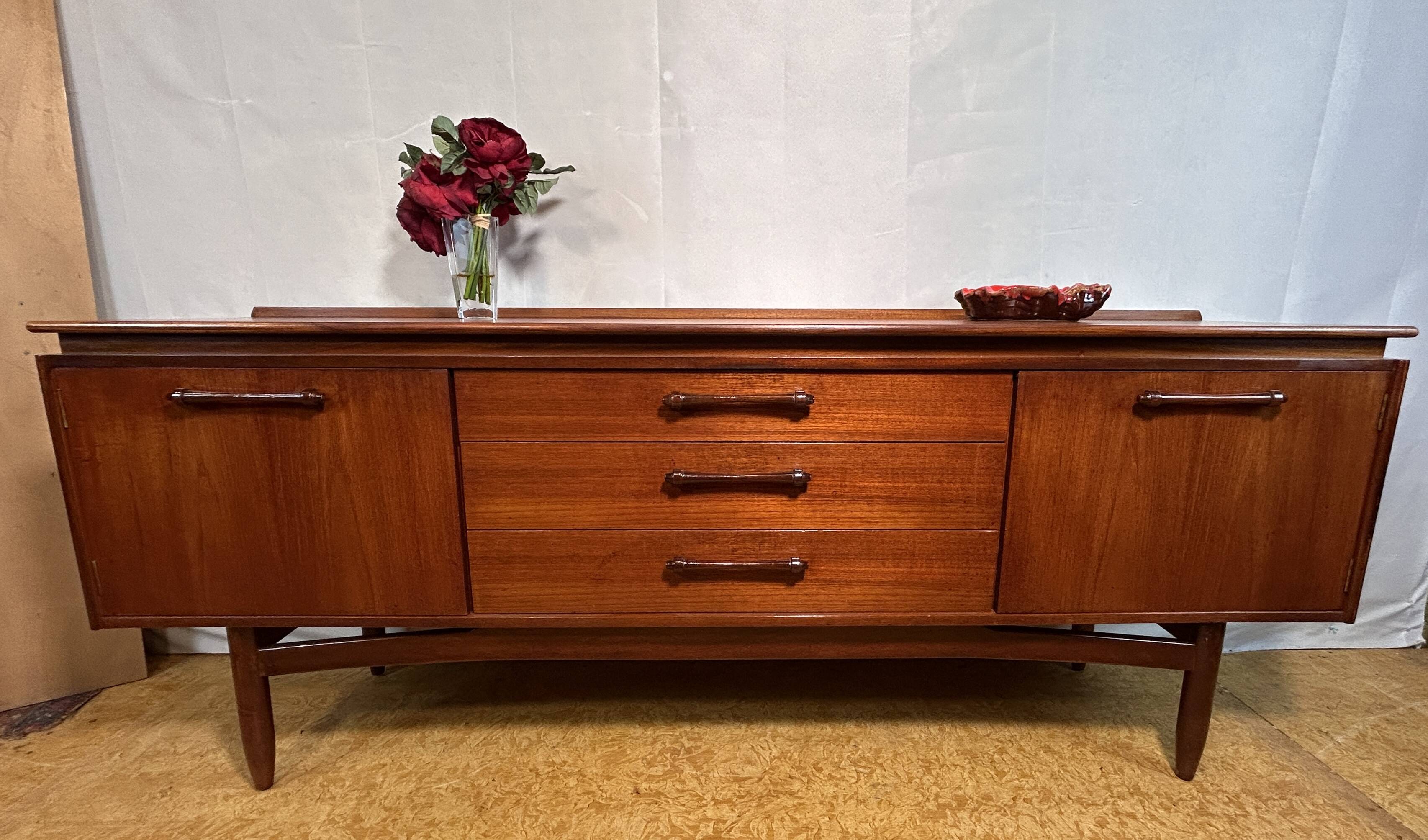 Buffet rétro vintage en teck des années 1960, design scandinave britannique