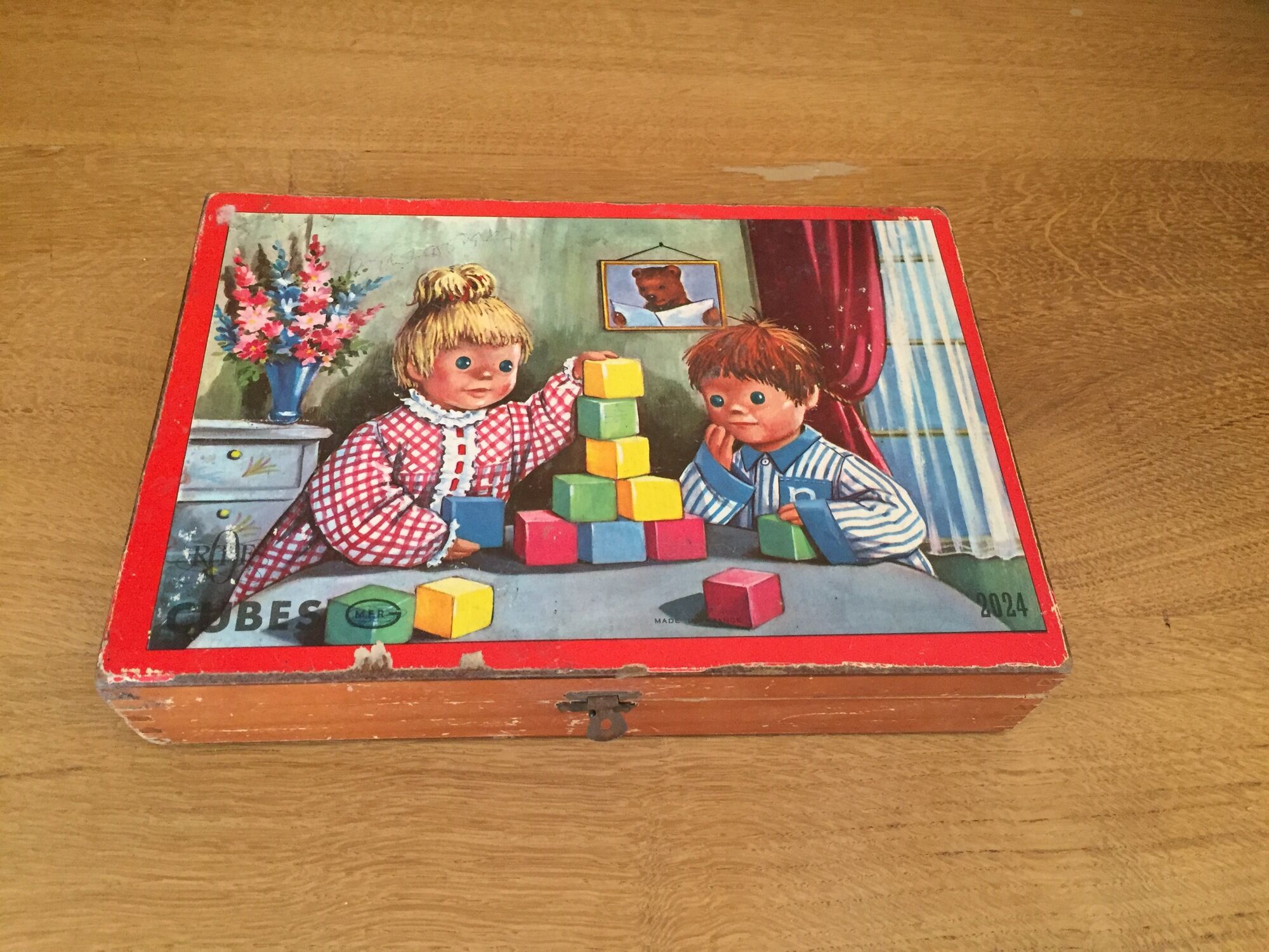 Old set of wooden cubes Good night the little ones
