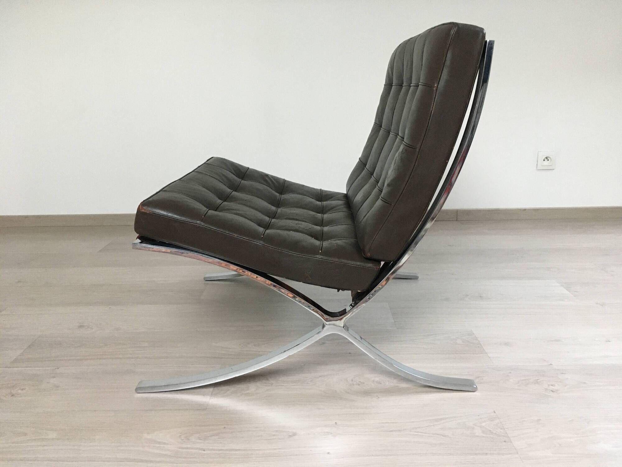 Barcelona armchair by Ludwig Mies van der Rohe for Knoll 1980
