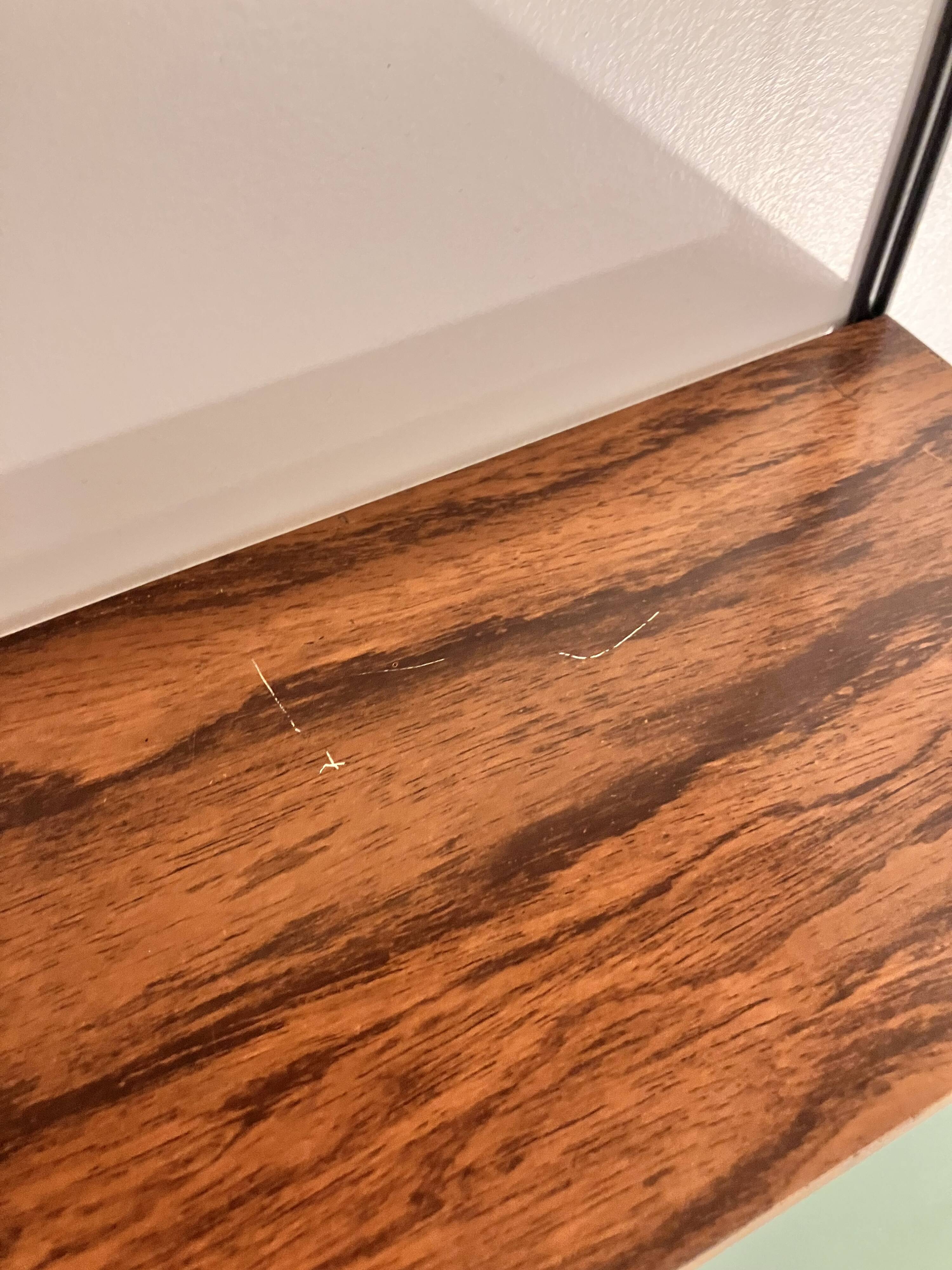 String metal shelf with wood effect