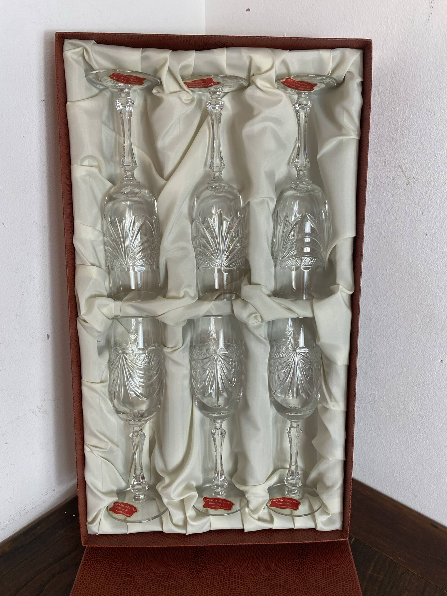 Champagne flutes, cut crystal from Lorraine, with original box.