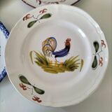 Rooster plates & baskets, earthenware in the spirit of a French bistro.