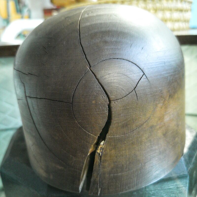 Forme à chapeau en bois