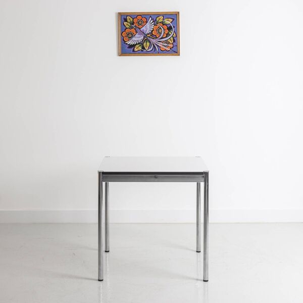 Table carré en acier chromé - USM Haller