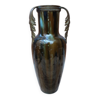 Vase en céramique à coulure dans le gout de jerome massier ou travail belge à anses en bronze