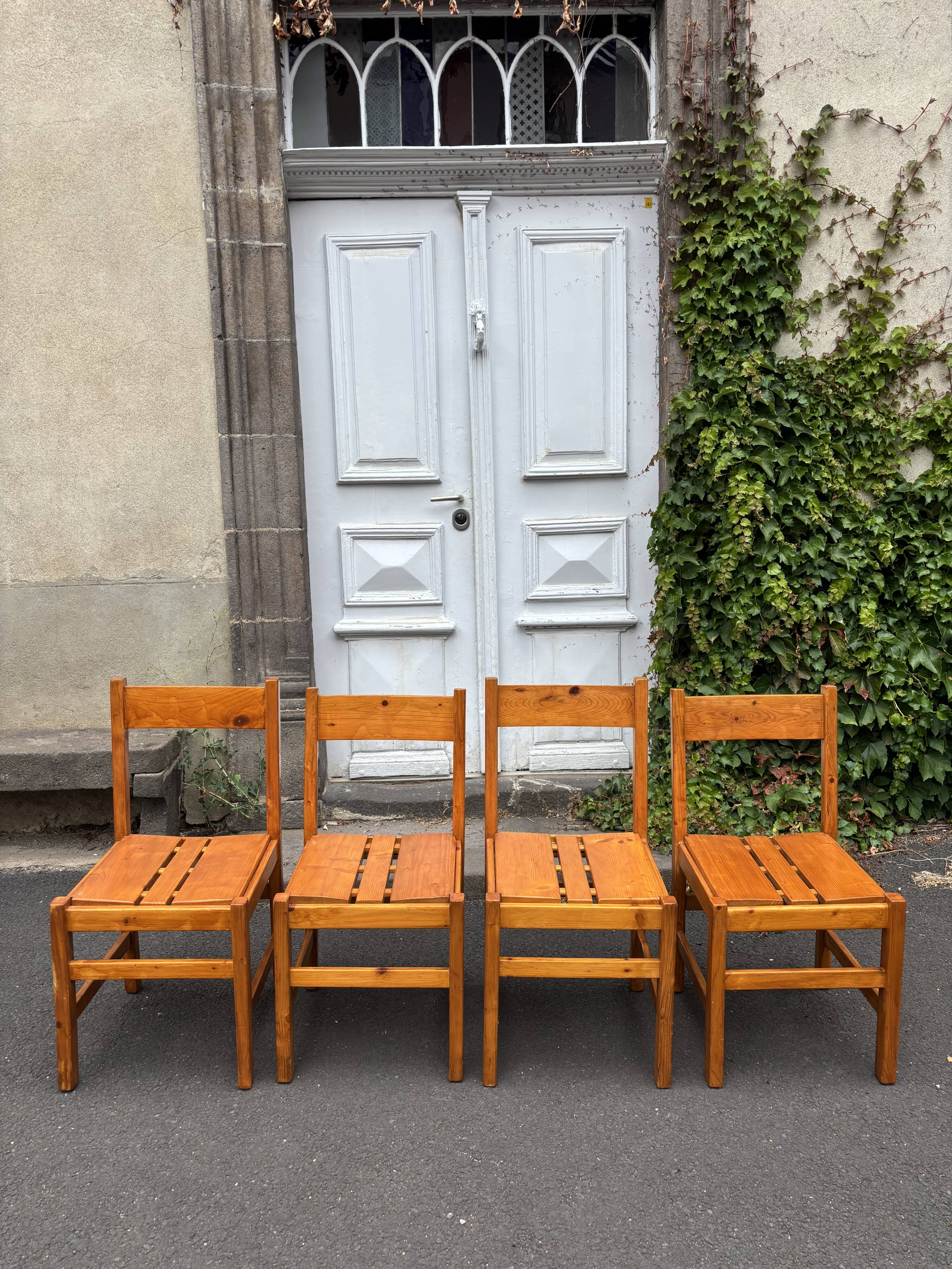 Série de 4 chaises Les Arcs 1960