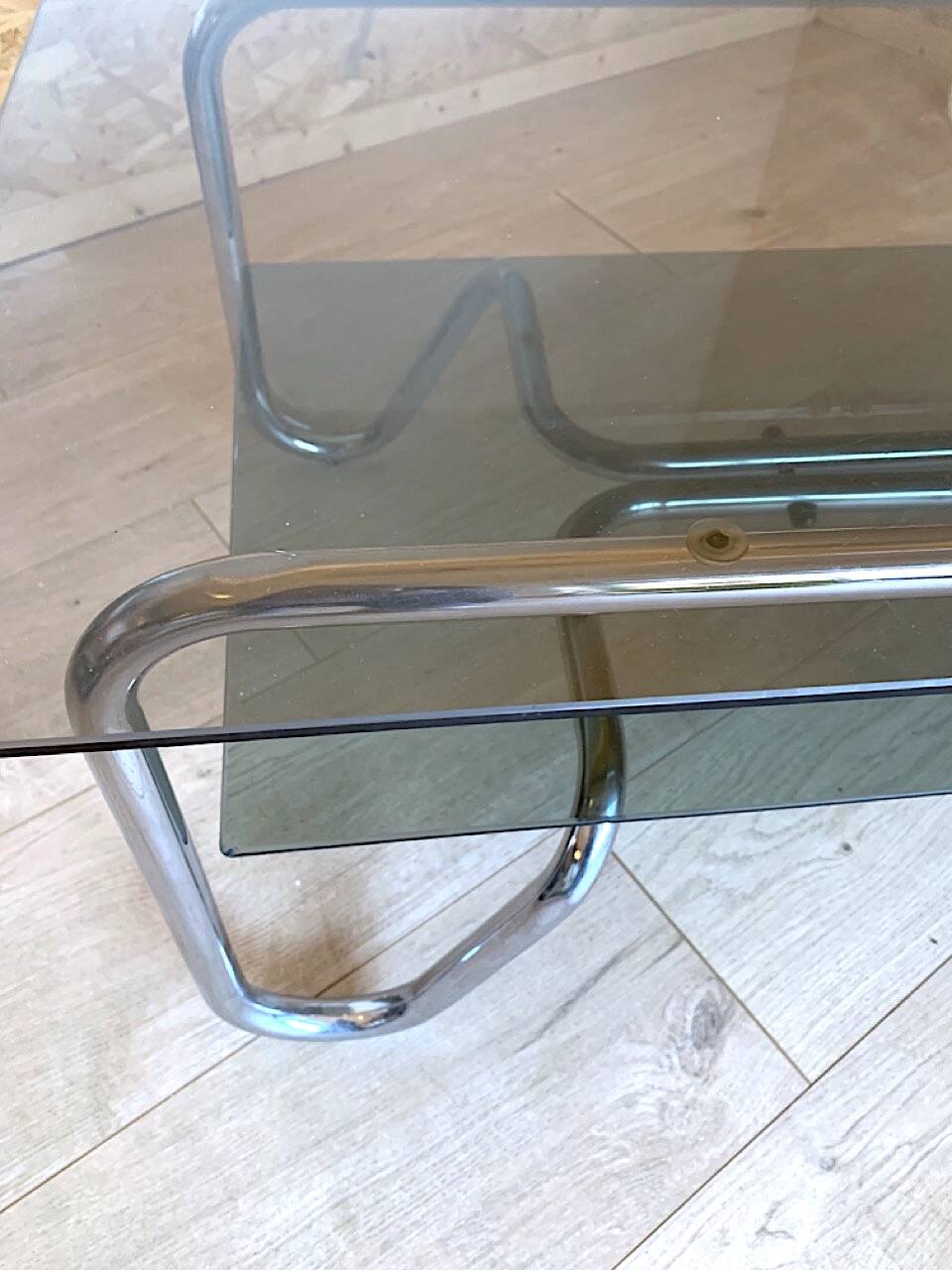 Table basse verre et métal de style bauhaus