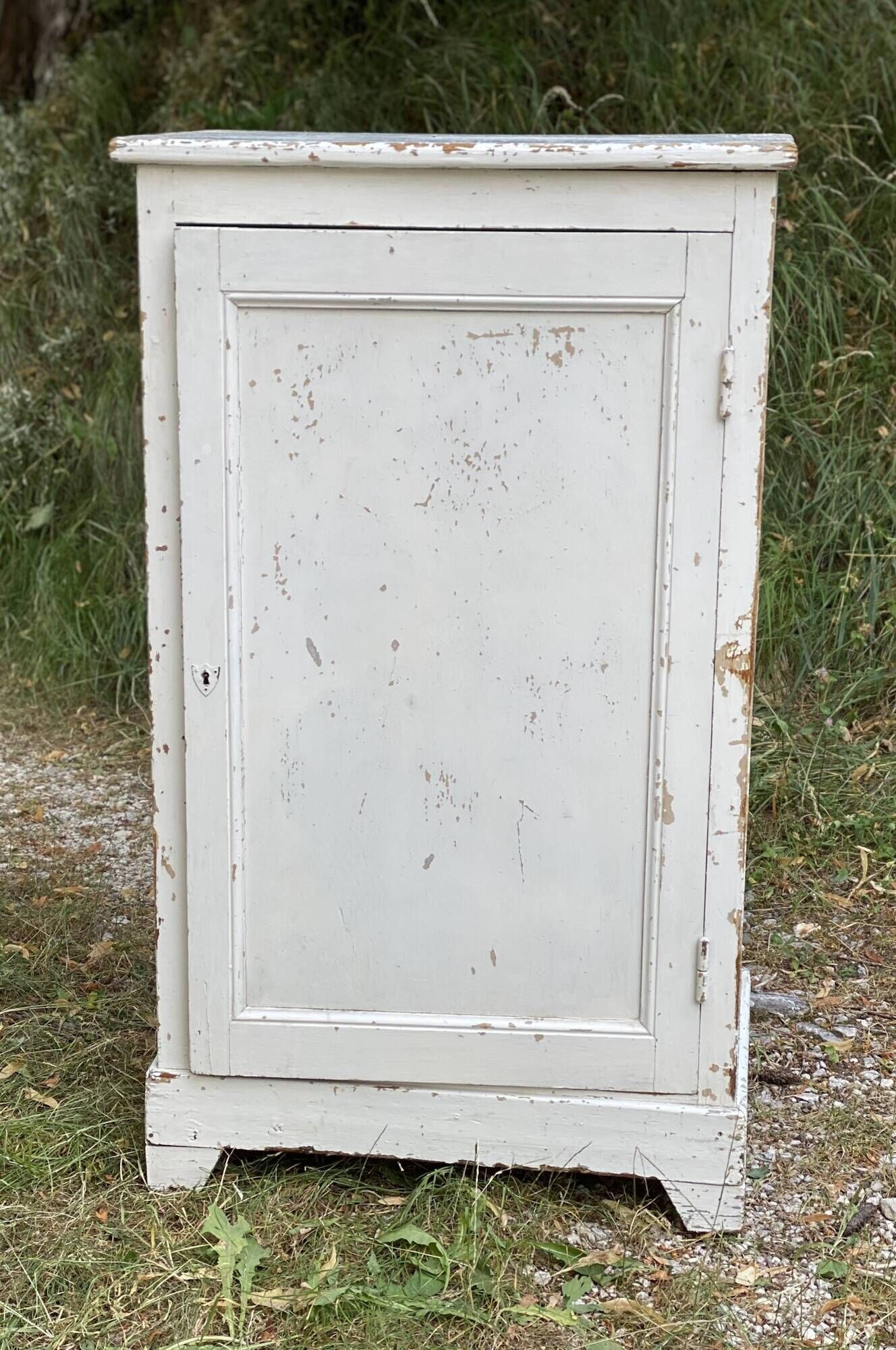 Small Parisian cupboard with 1 door, vintage jam cabinet from the 1930s-40s.