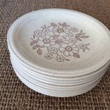 9 assiettes à dessert