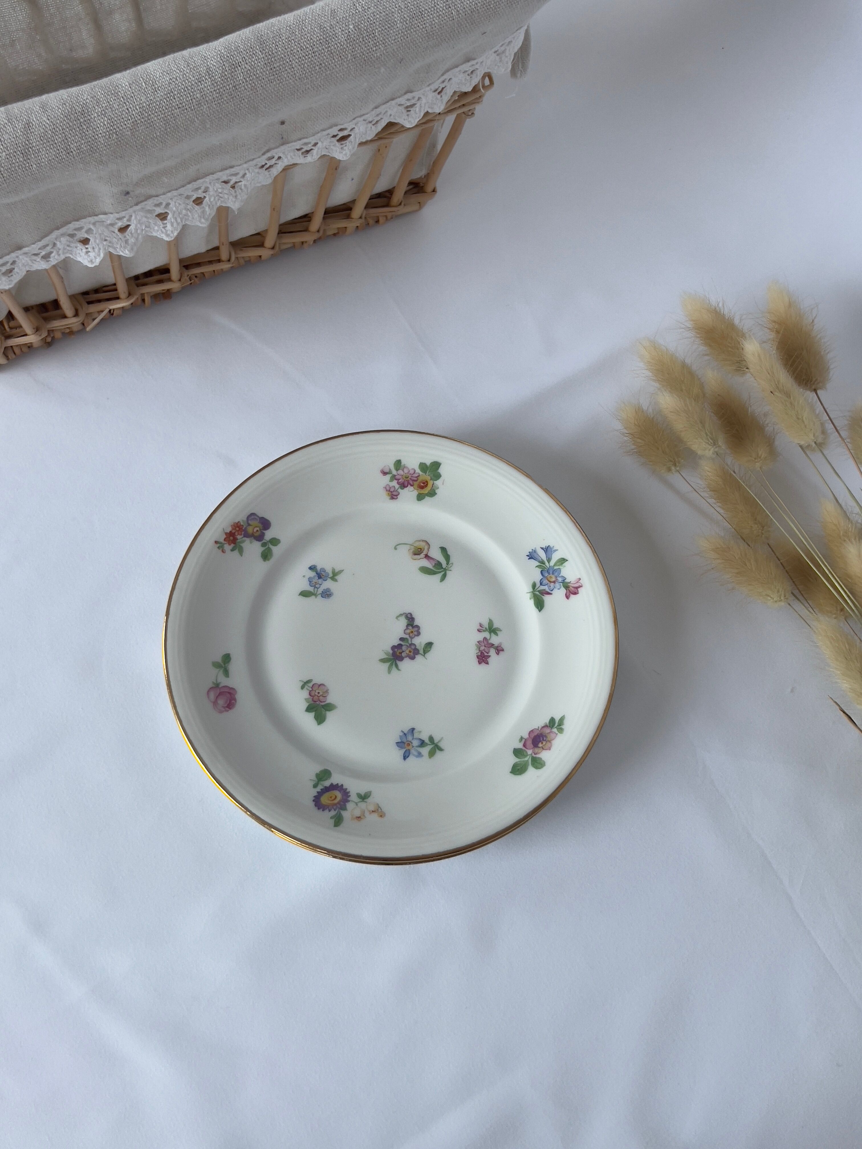 Pair of floral vintage dessert plates gilded white porcelain from limoges