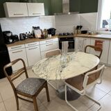 Vintage marble table with tulip base