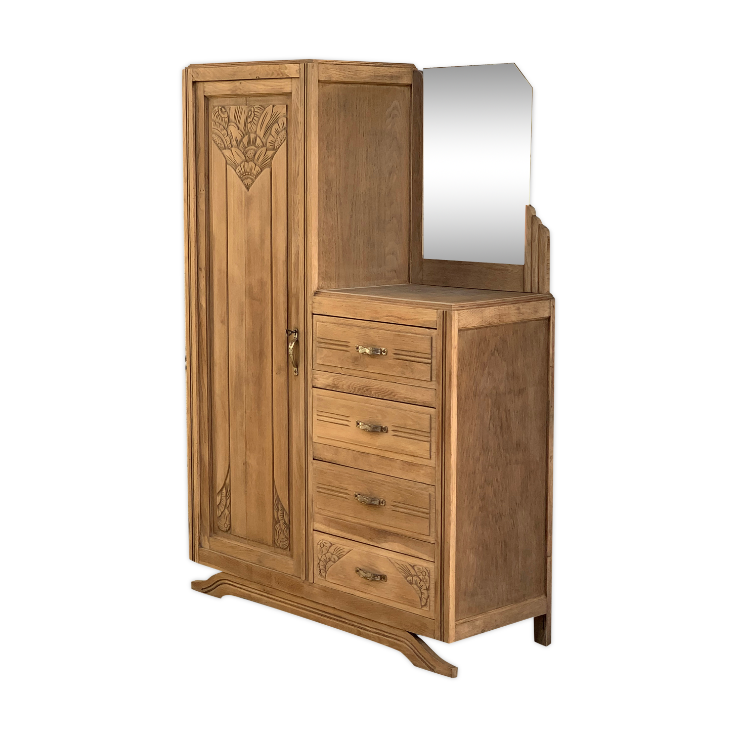 1930 asymmetrical Parisian wardrobe