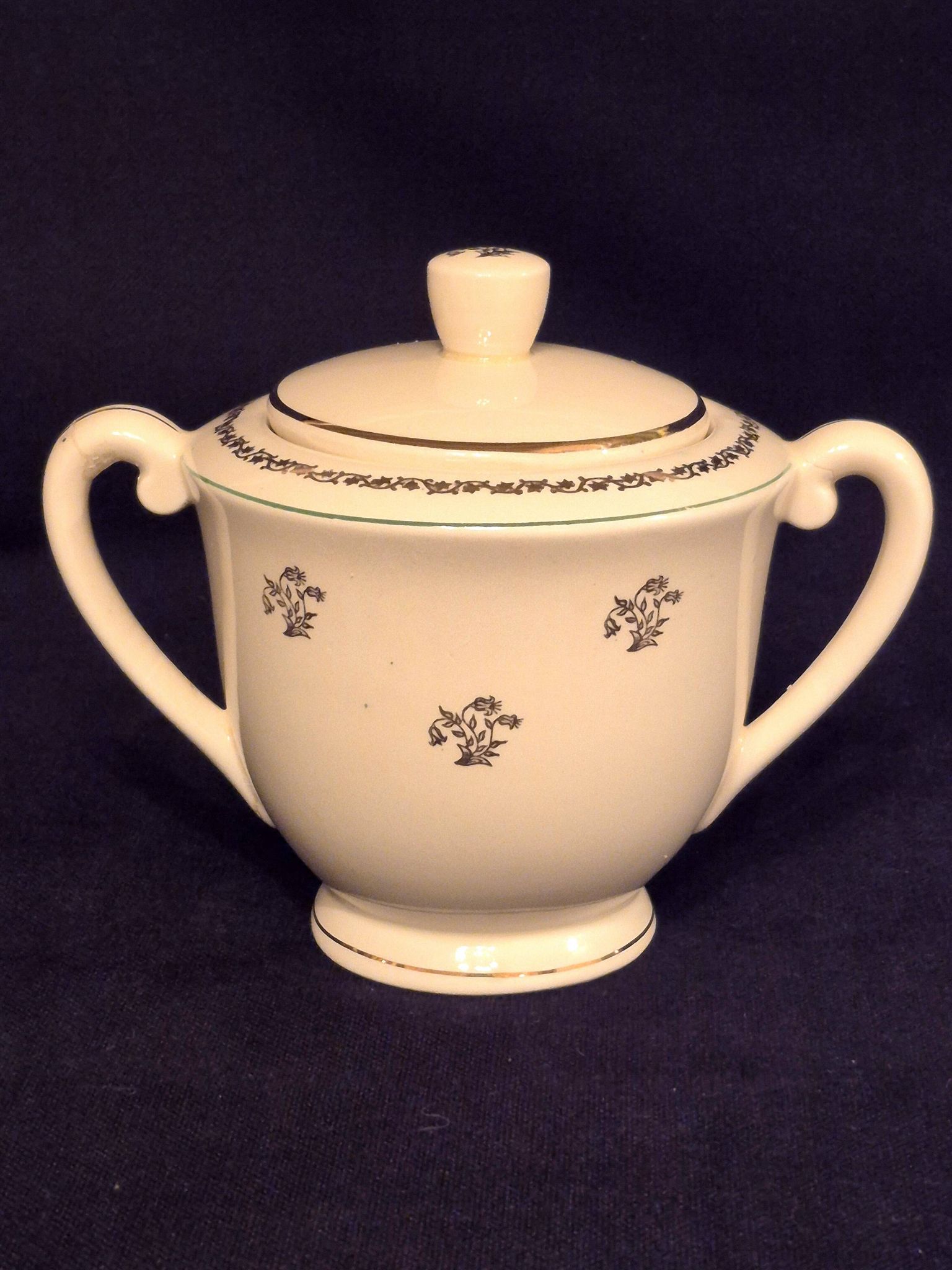 Antique sugar bowl, in Gien earthenware, Model Valence A040