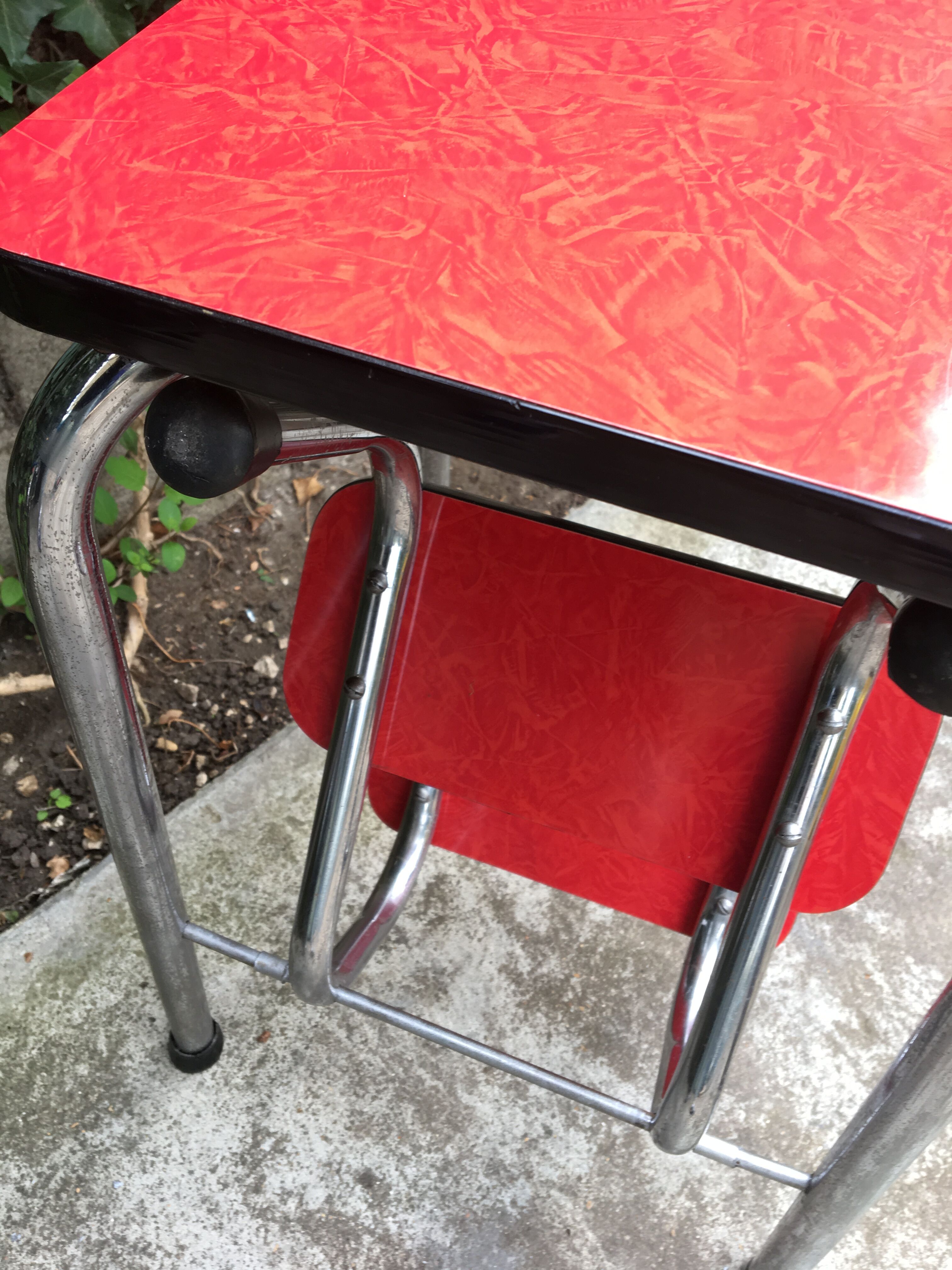 Stool stool red Formica
