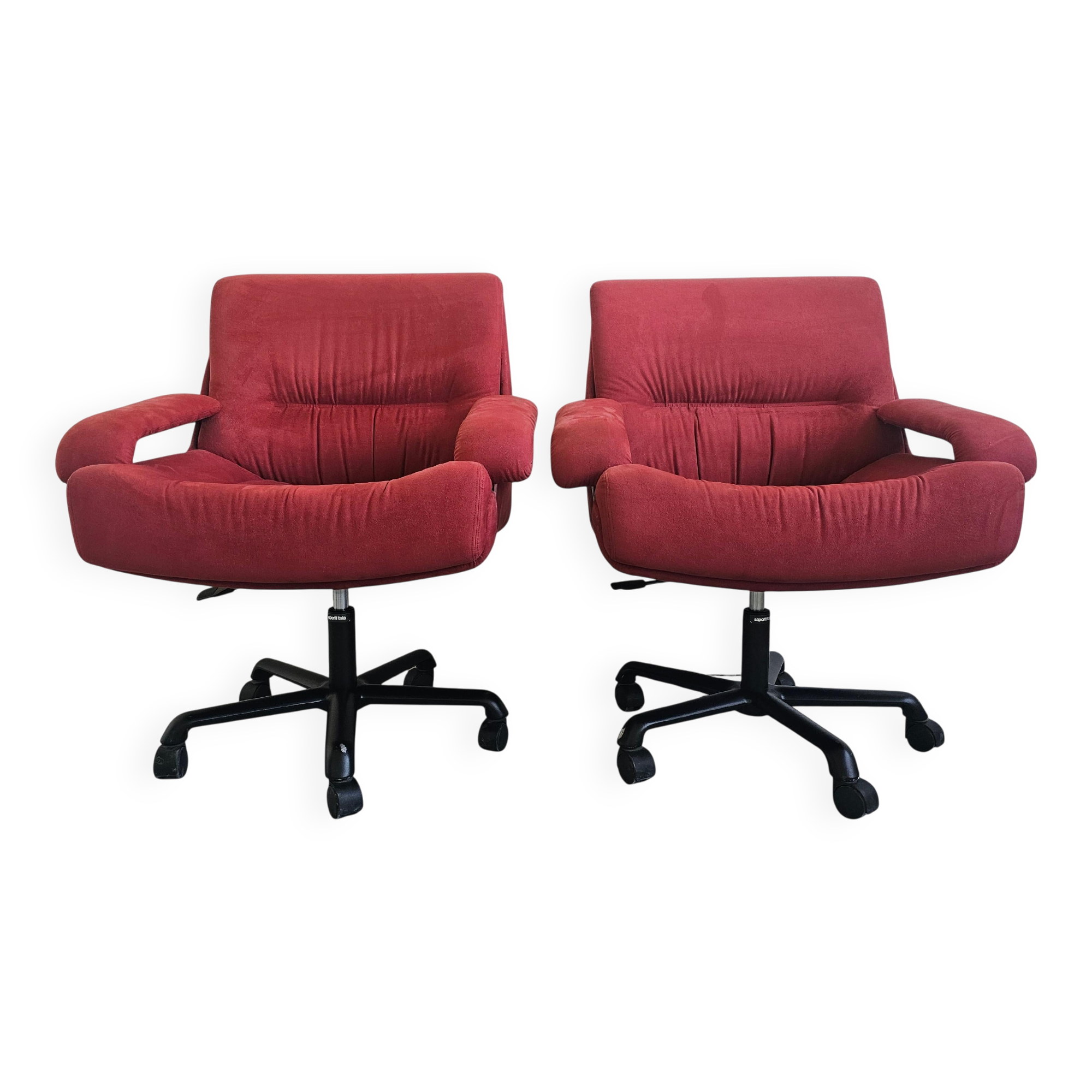 Pair of swivel armchairs model P85 by Giovanni Offredi for Saporiti