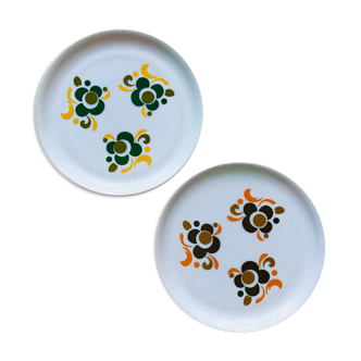 Lot de 2 d'assiettes arcopal à motif des années 70