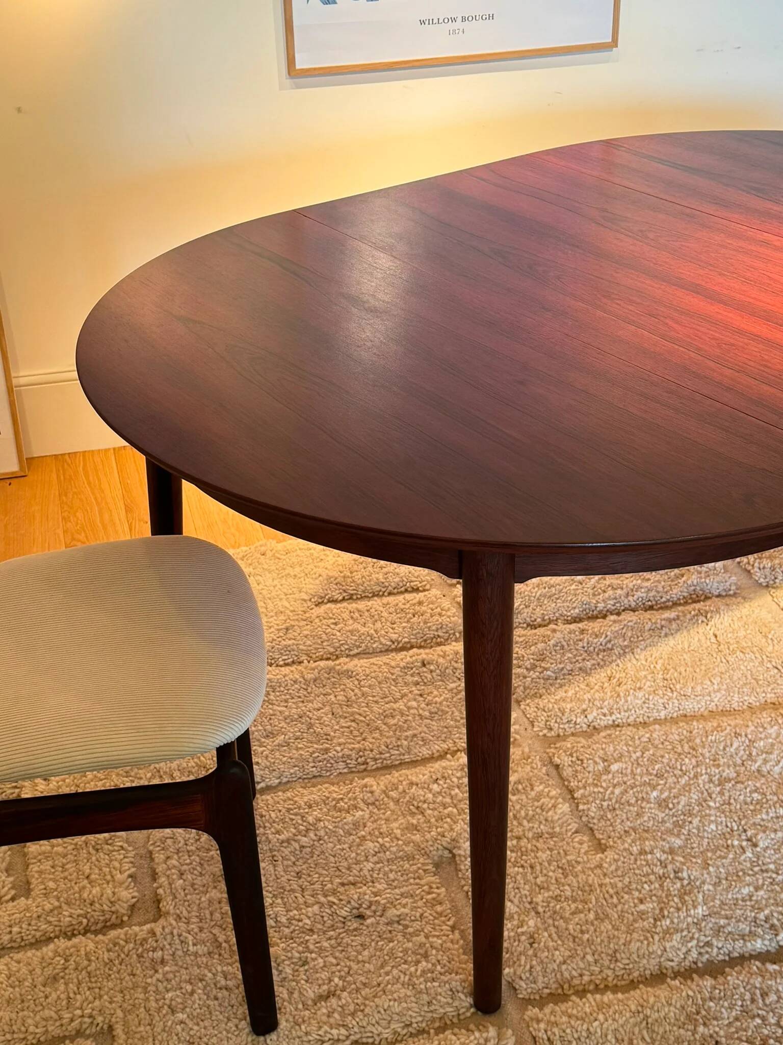 Vintage Scandinavian extendable round table in rosewood "Ingrid"