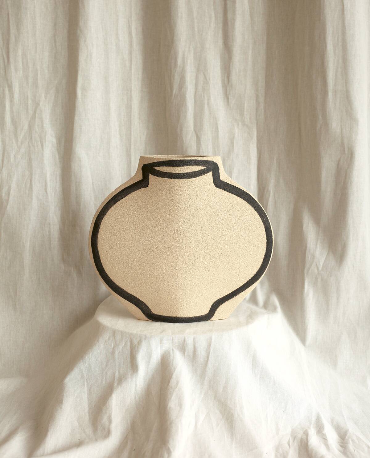 Ceramic Vase 'Braided Moon'