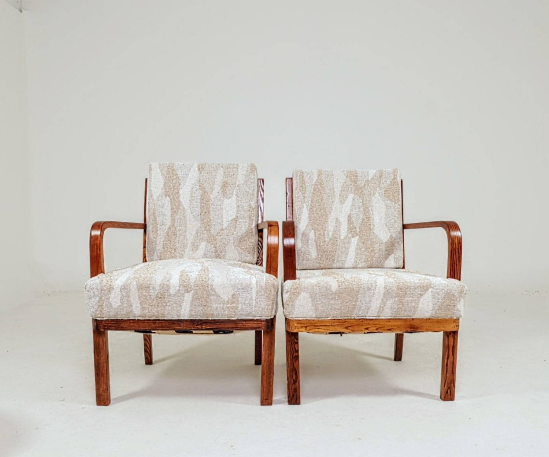 Pair of vintage wooden chairs jacquard beige