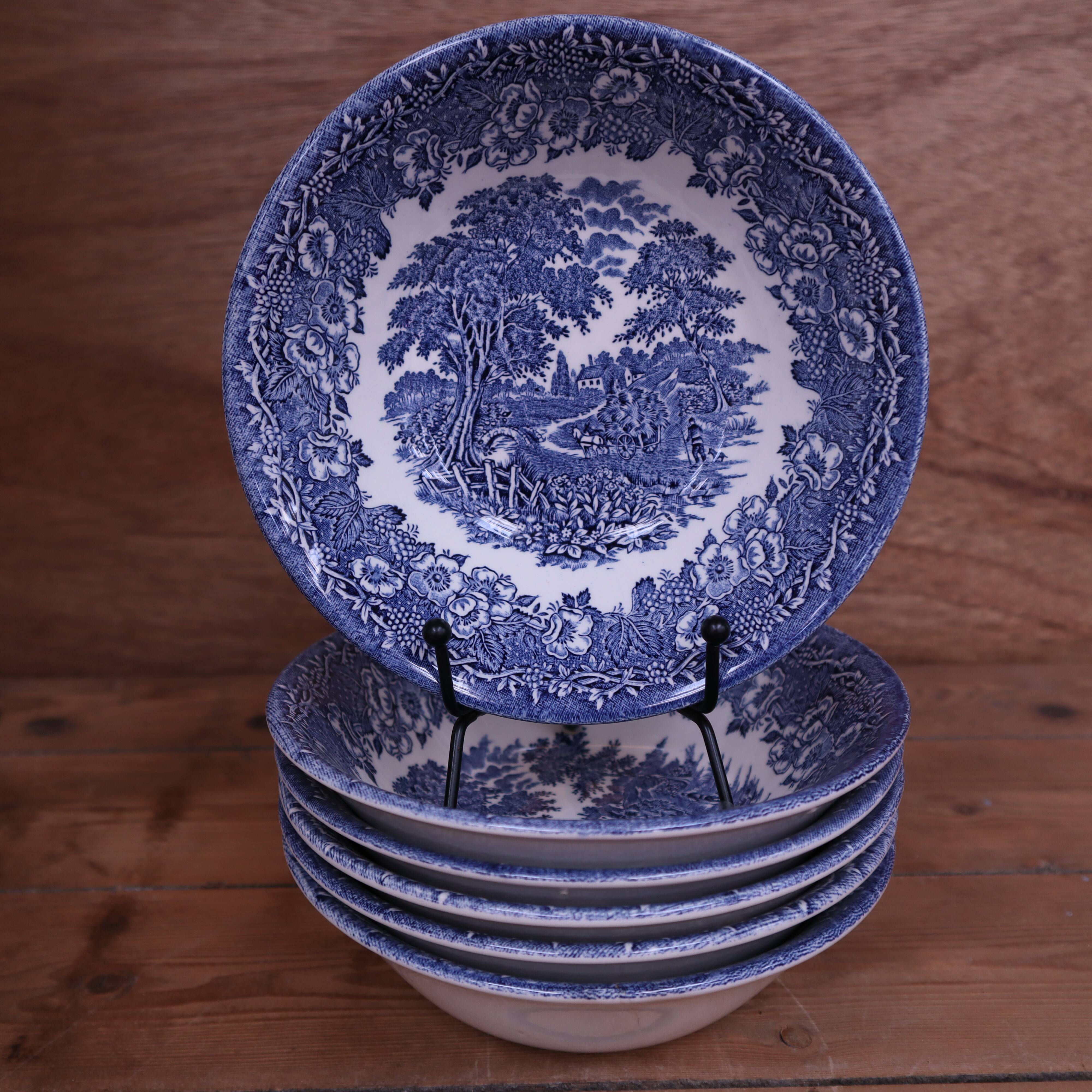 6 vintage bowls EIT England - Staffordshire / Wedgwood style