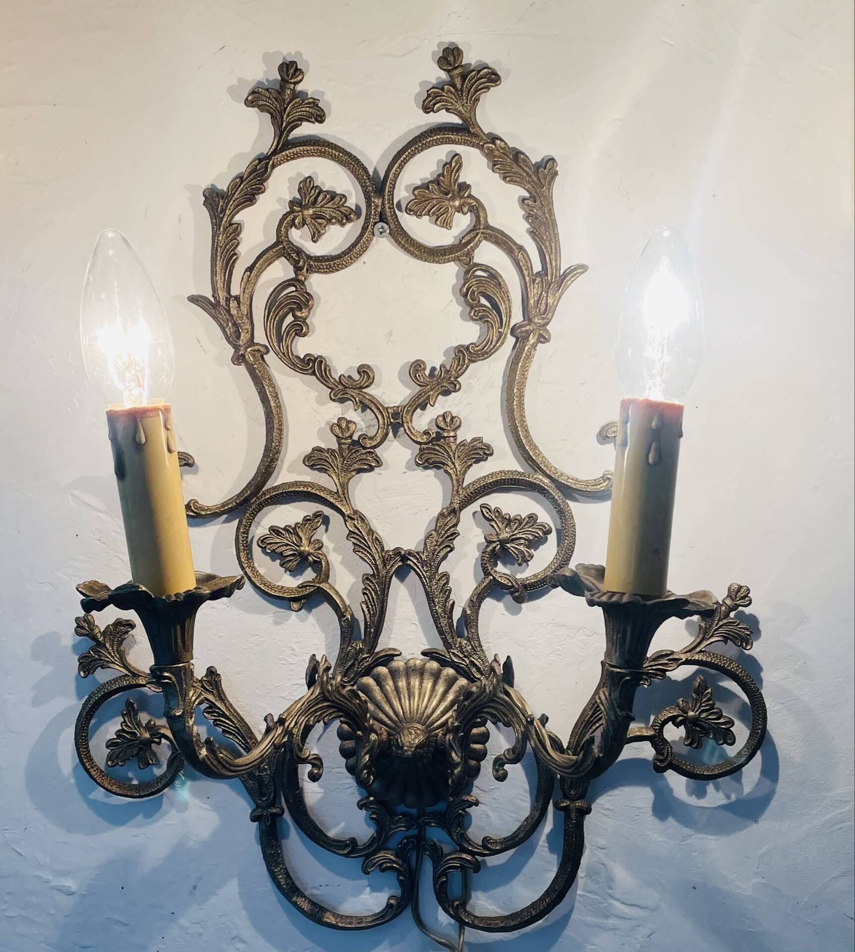 Large vintage Italian baroque wall light