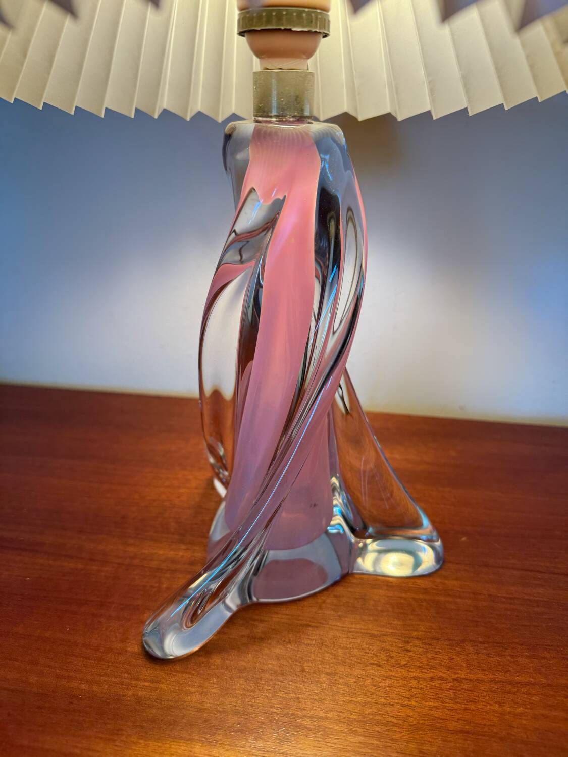 60s transparent and pink crystal lamp