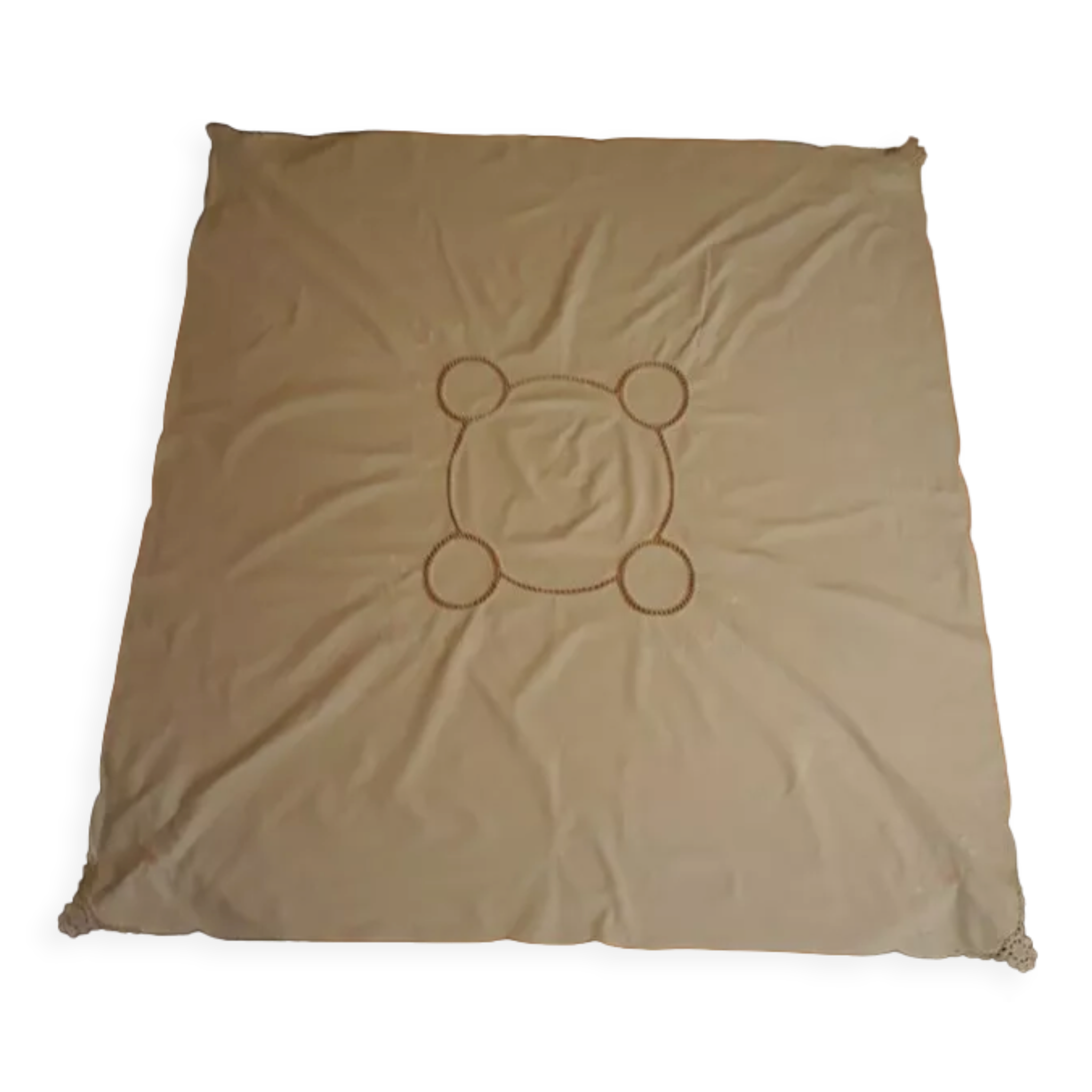 White tablecloth embroidered with lace & days