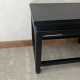 Petite table basse noire en bois