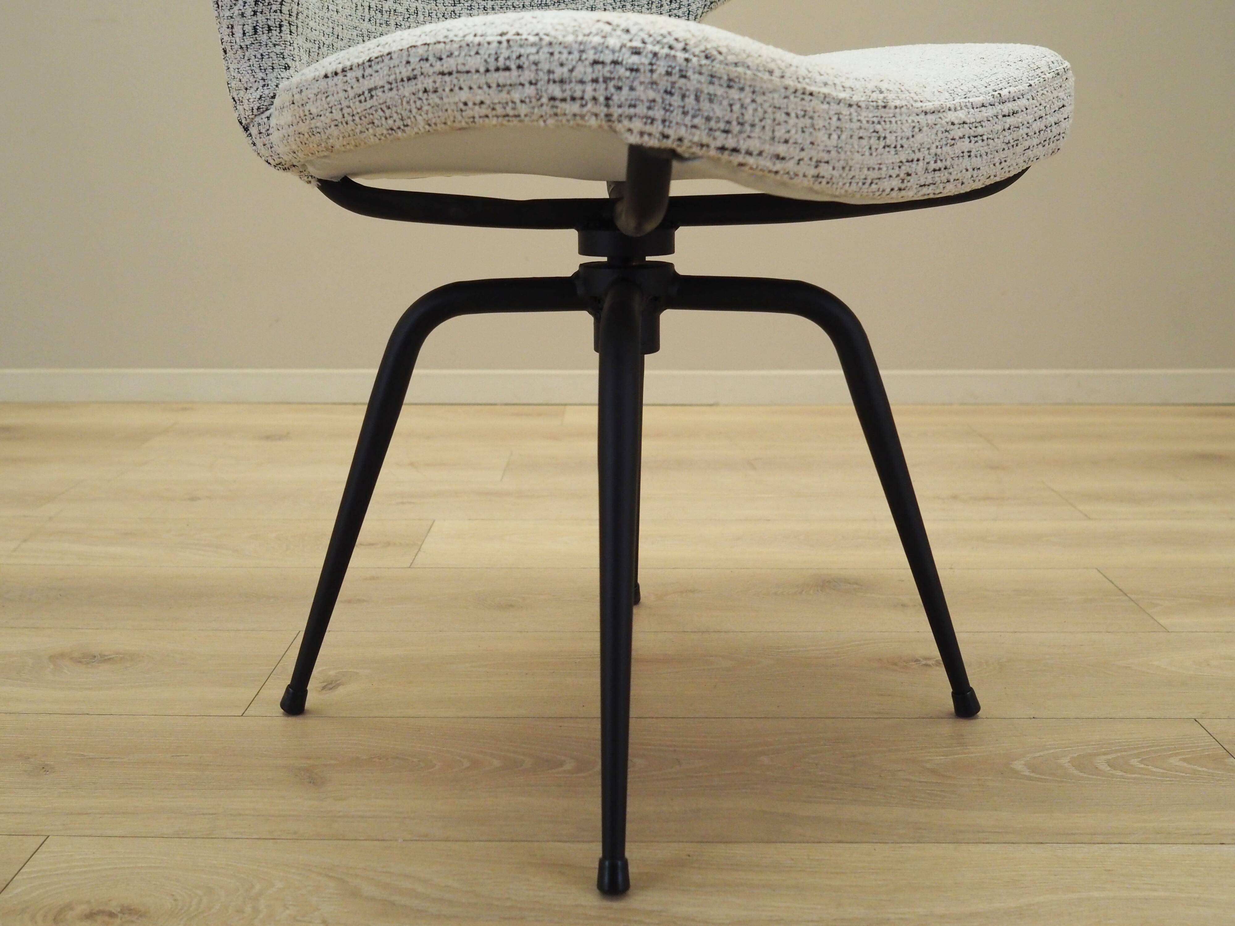 Swivel armchair, Italian design, 1970s, production: Italy