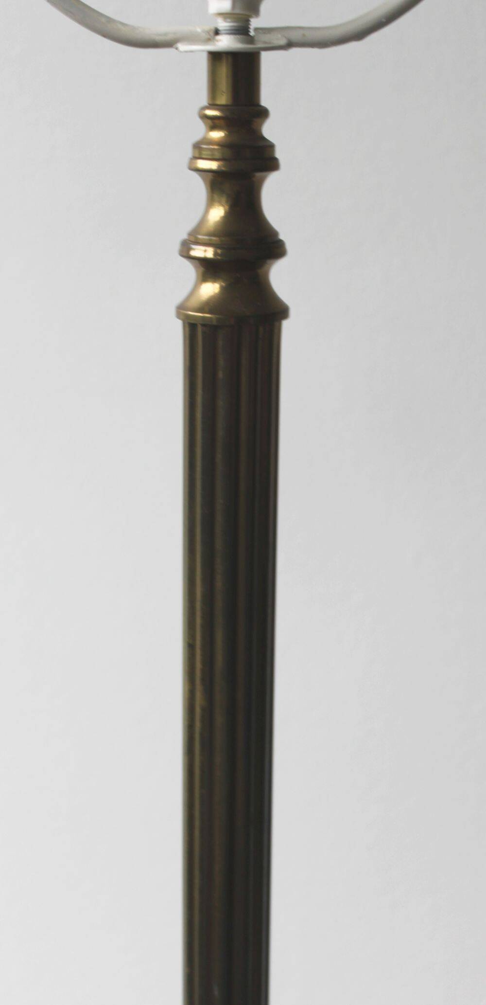 Lampadaire en bronze, style Louis XVI.