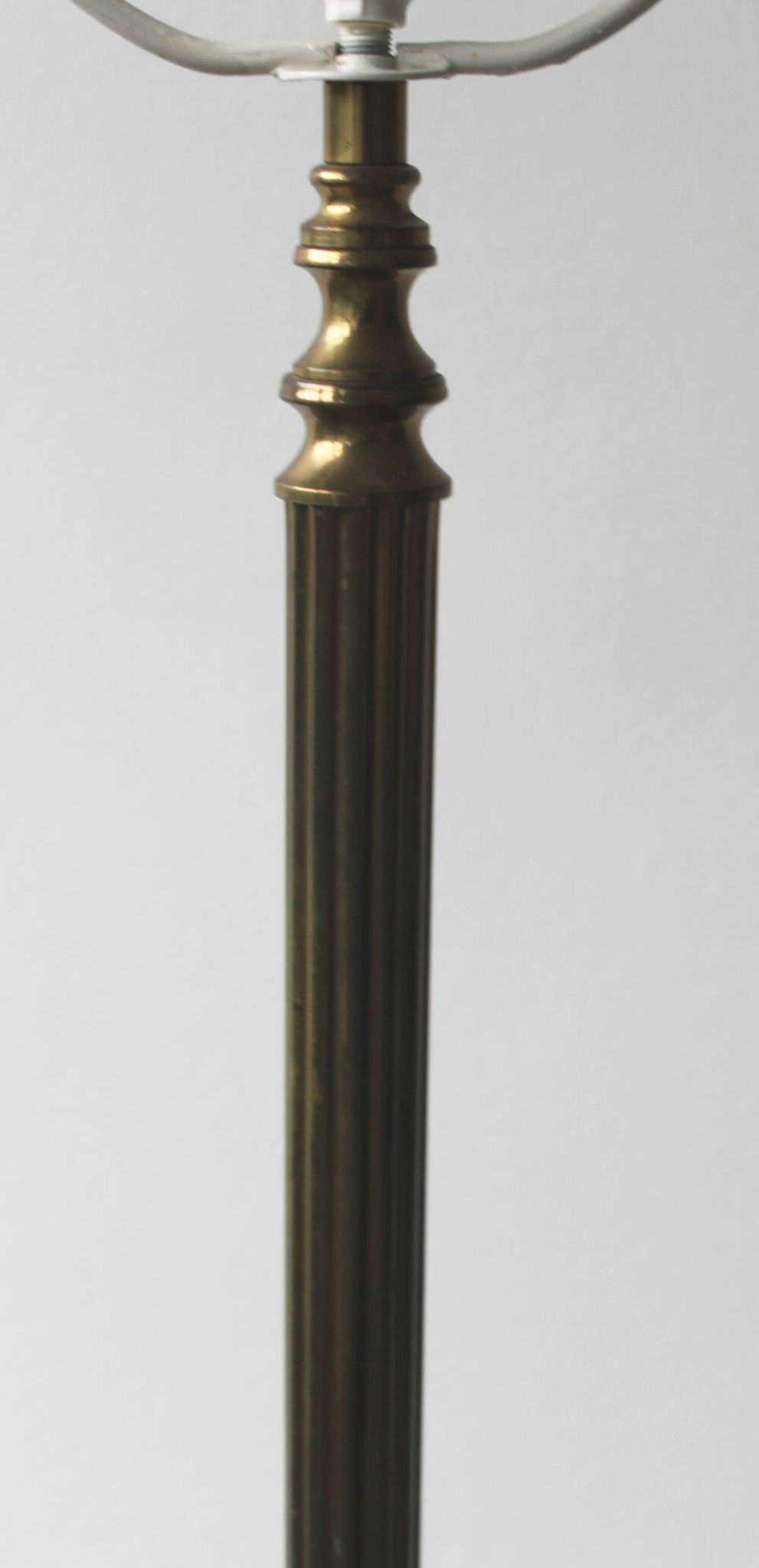 Lampadaire en bronze, style Louis XVI.
