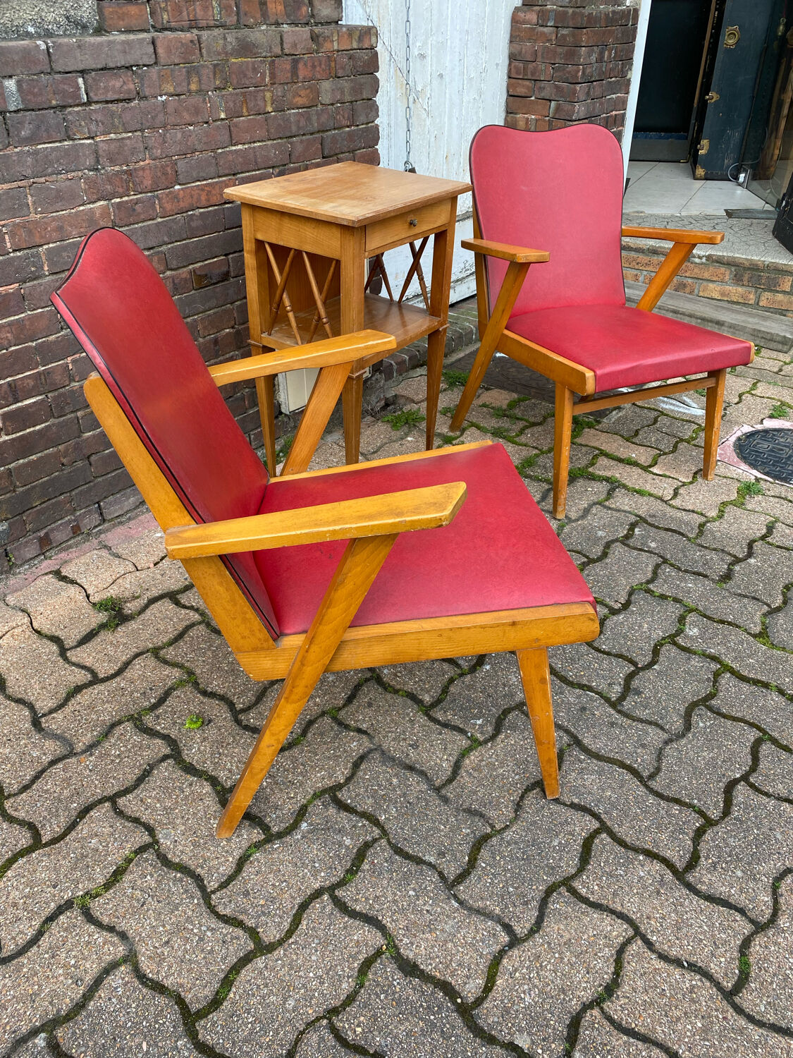 Pair of compass feet bridge chairs