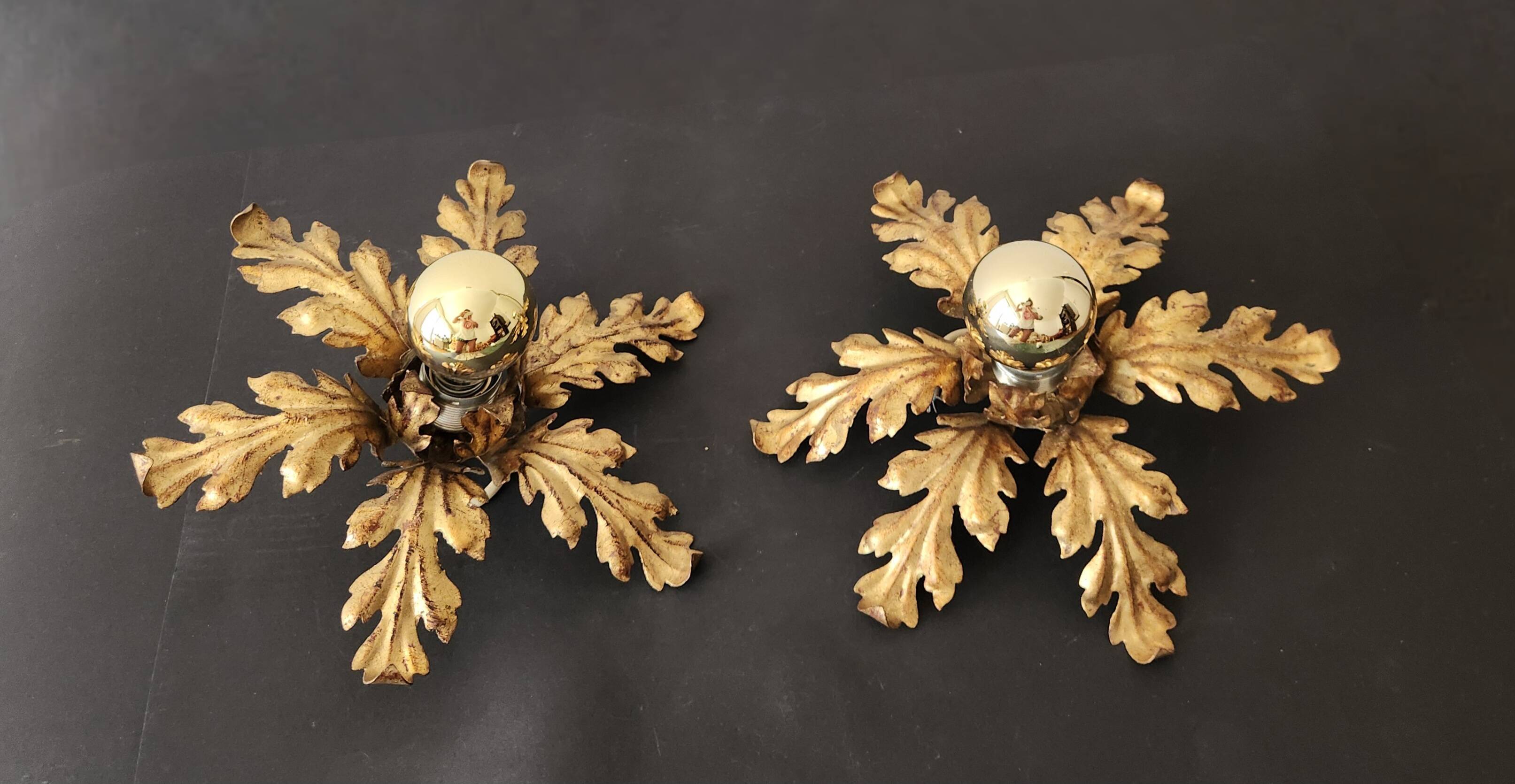 Gilded hand-forged Florentine wall lamp Hans Kögl style, Italy