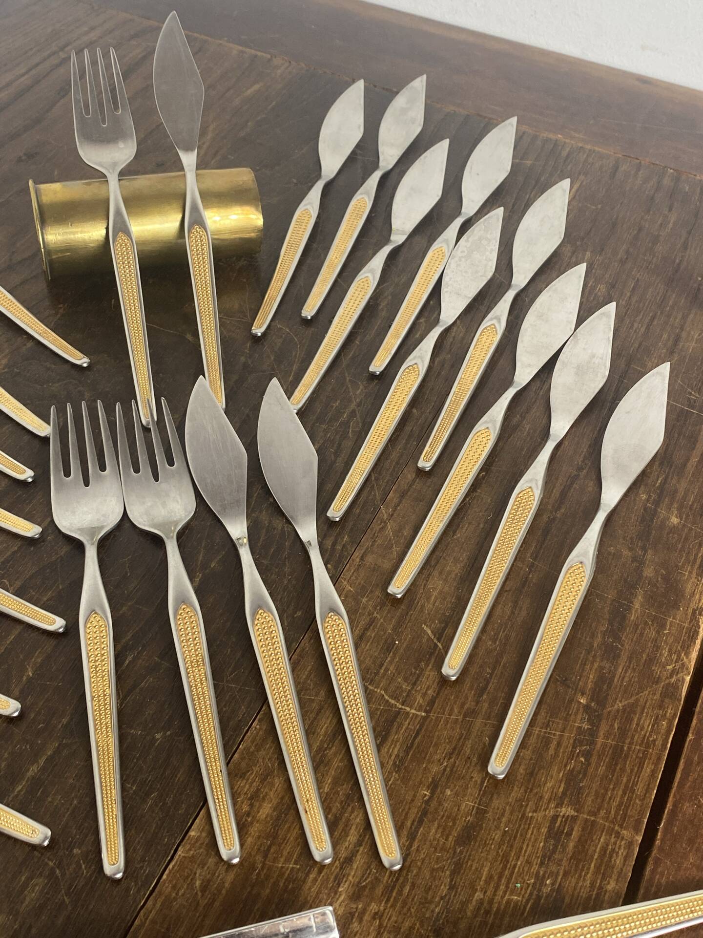 Fish cutlery set