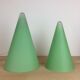 2 lampes coniques Teepee par SCE en verre vert
