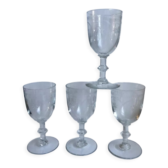 Lot de 4 verres à vin en cristal gravé années 40-50