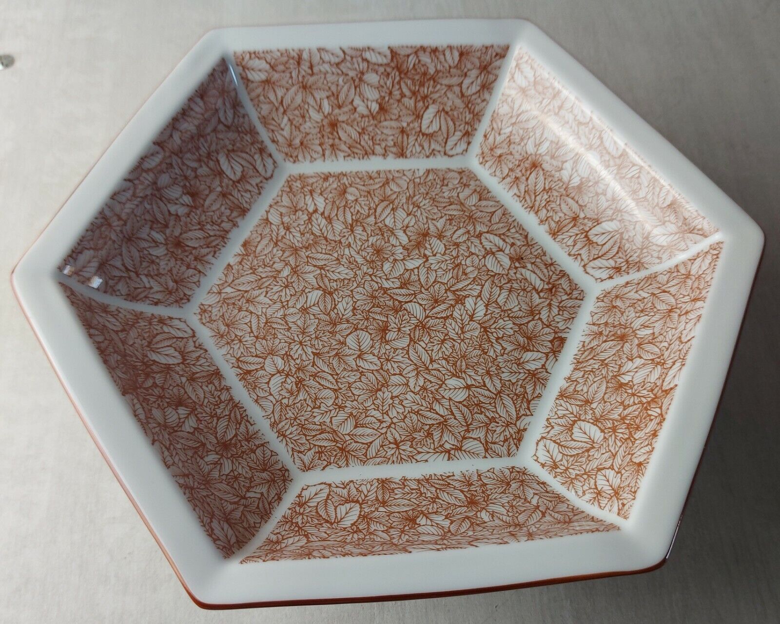 Ceramic fruit cup, leaf decoration, royal china seltmann bavaria 3003/30