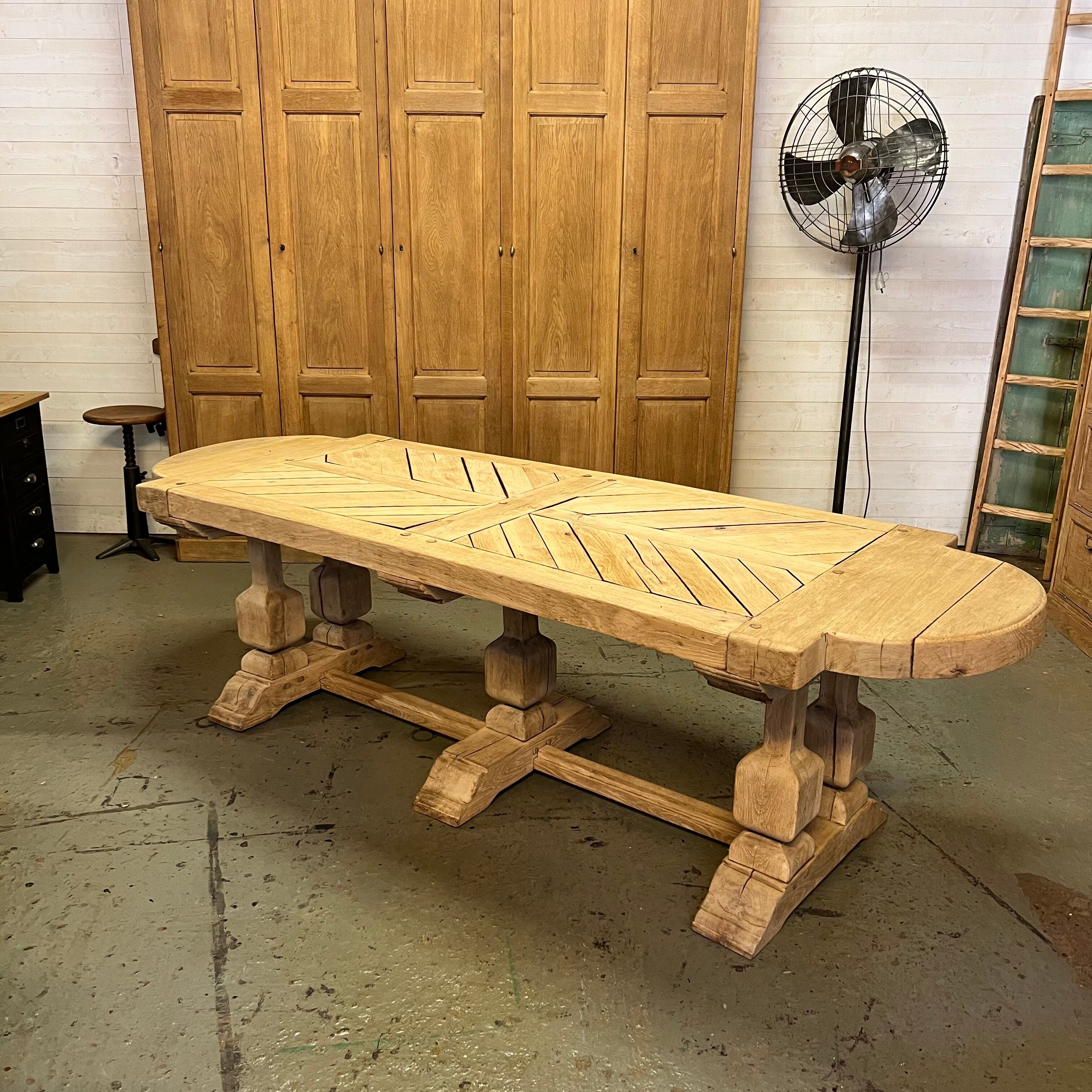 Table monastère en chêne massif