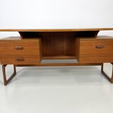 Vintage desk from G-Plan  by Victor Wilkins from the 1960s.
