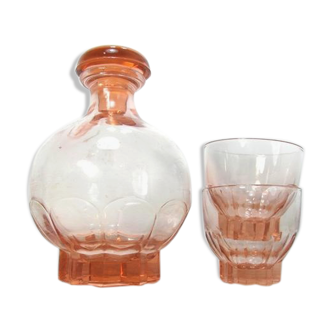 Pink glass carafe with 2 glasses