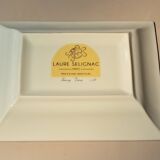 Fine porcelain catchall gilded with gold. Laure Selignac, Paris.