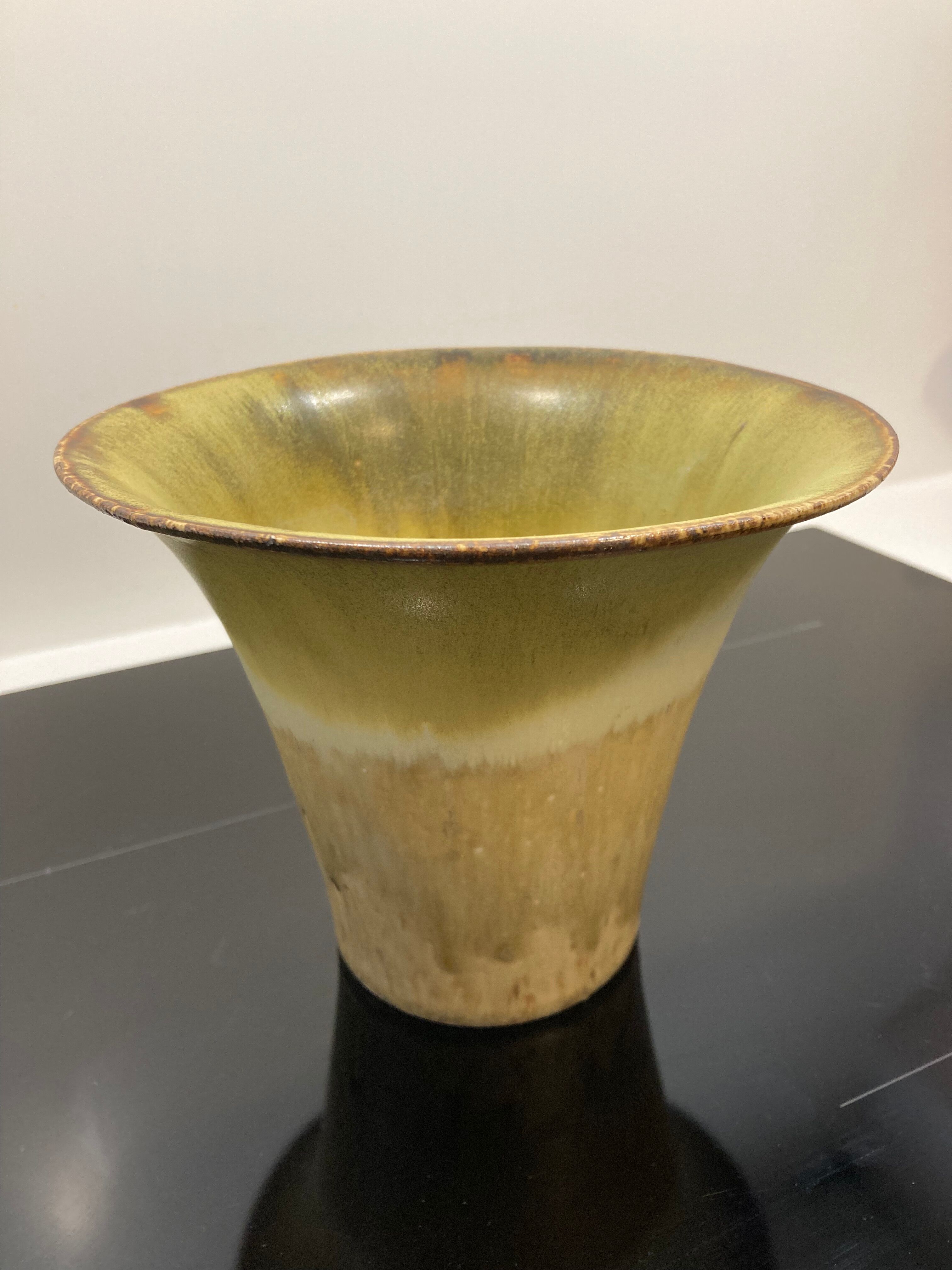 Vase signed Liisa Hallamaa