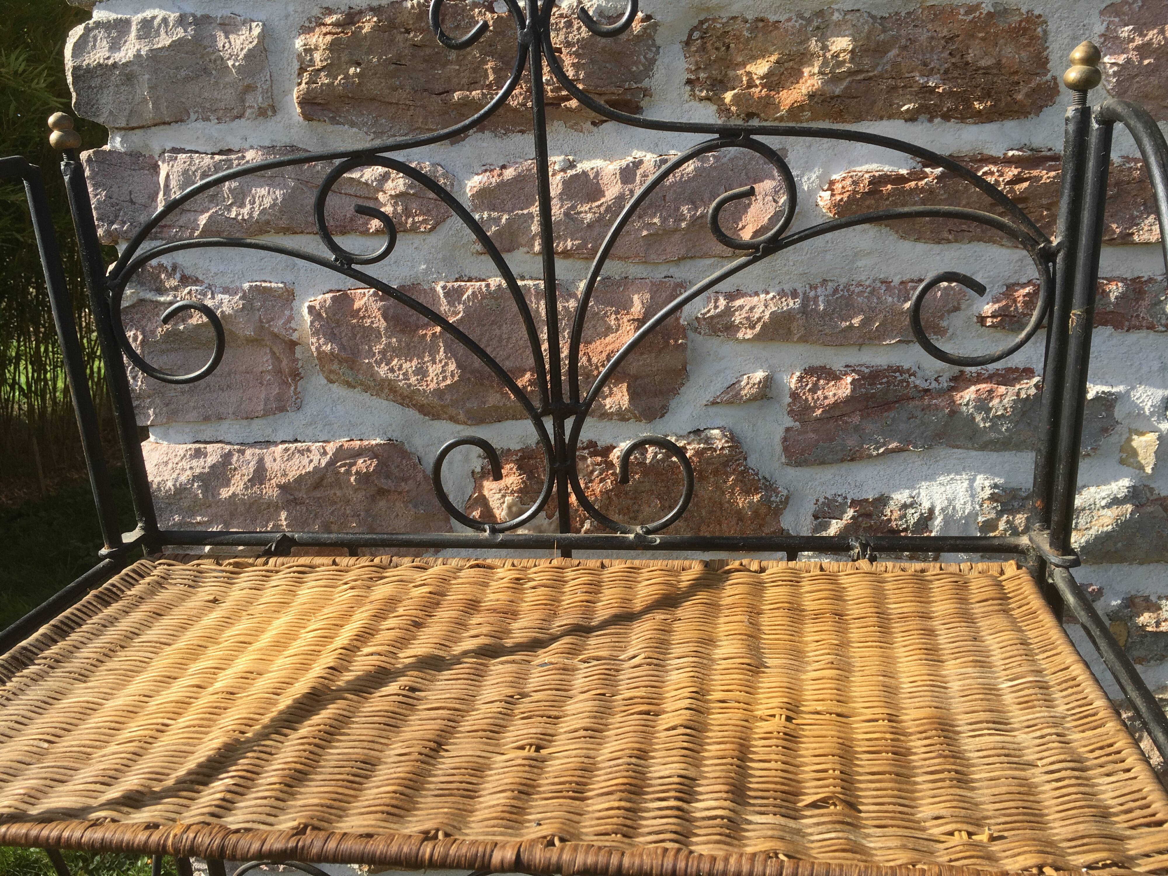 Folding bakery shelf, metal and wicker