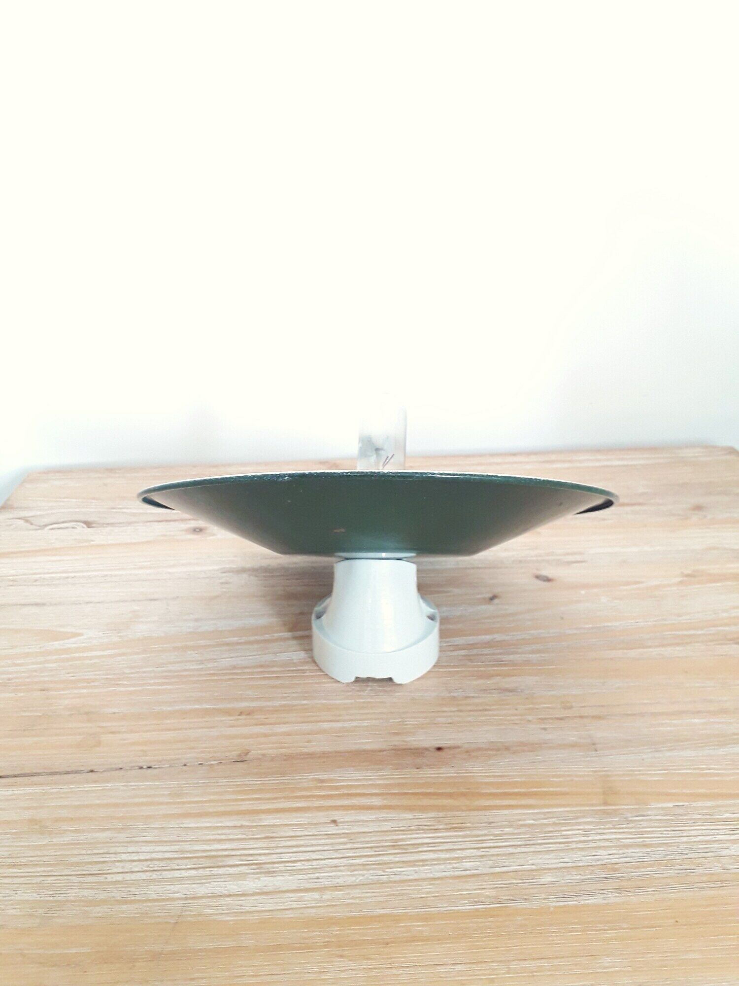 Old industrial wall lamp - Green and white enamelled sheet metal from the 1940s