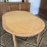 Extendable table with several options.