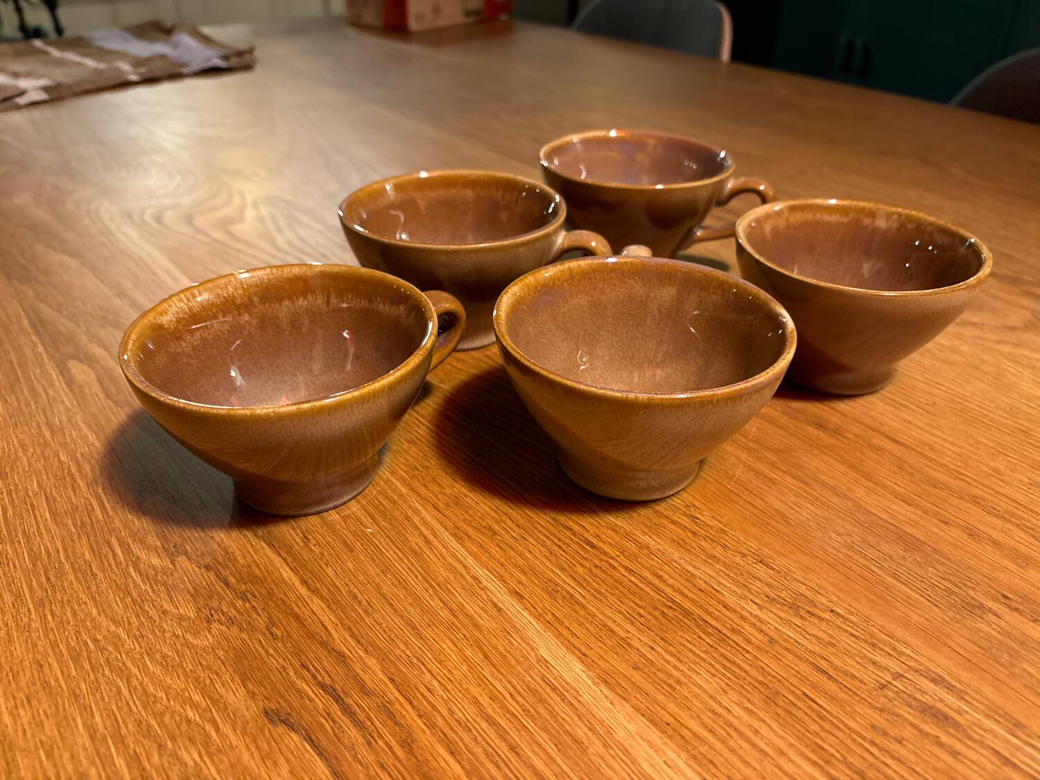 Ensemble de 5 tasses en grès vintage