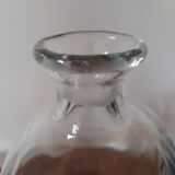 Glass carafe with rounded edges
